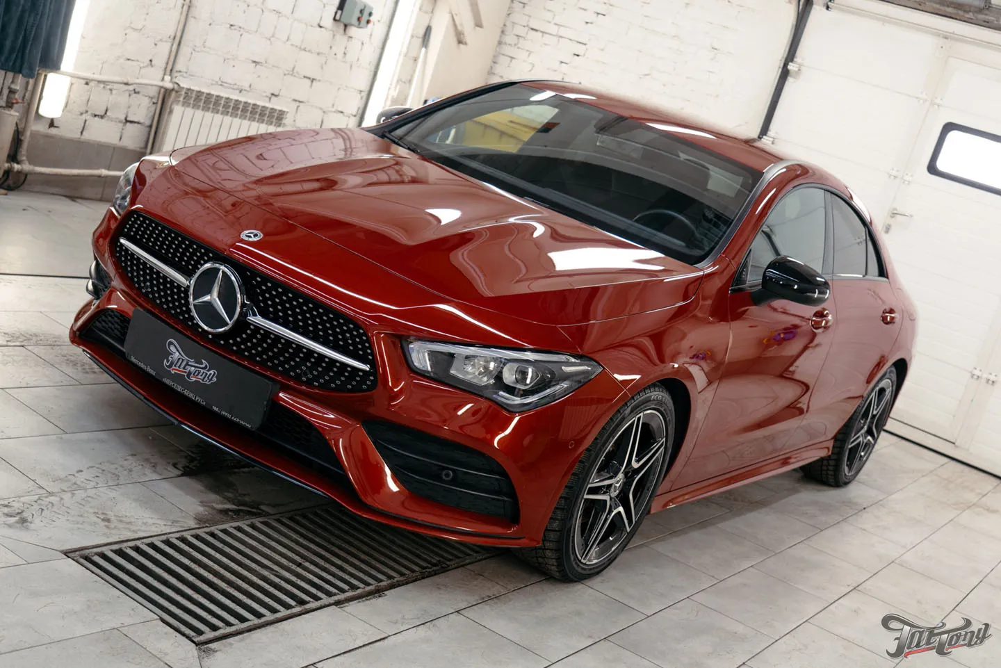 Детейлинг для Mercedes CLA 200: полировка и керамика кузова, химчистка салона